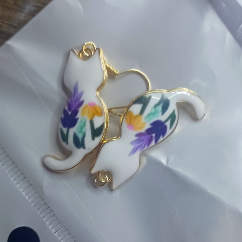 Cat earrings hand painted. Brand new